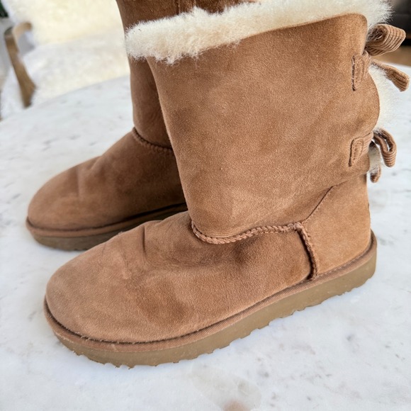 UGG Bailey Bow II Chestnut Suede Sheepskin Winter Boots Womens 10 1094312 - Picture 6 of 11